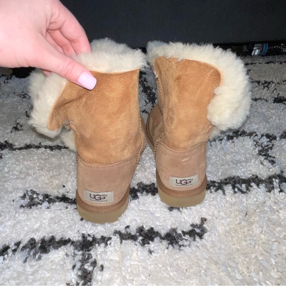 UGG Boots - Picture 3 of 11